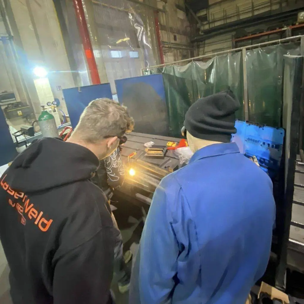 jak działa spawarka laserowa laserweld